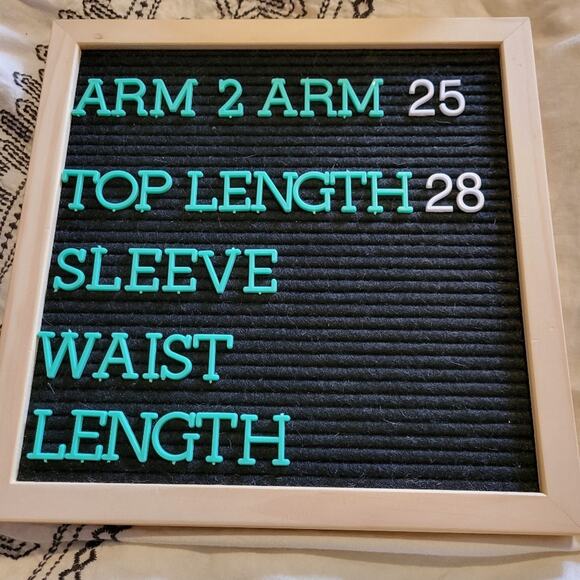 Forever 21 women's dark red & black tribal Aztec design lightweight top size 1x - Picture 2 of 9